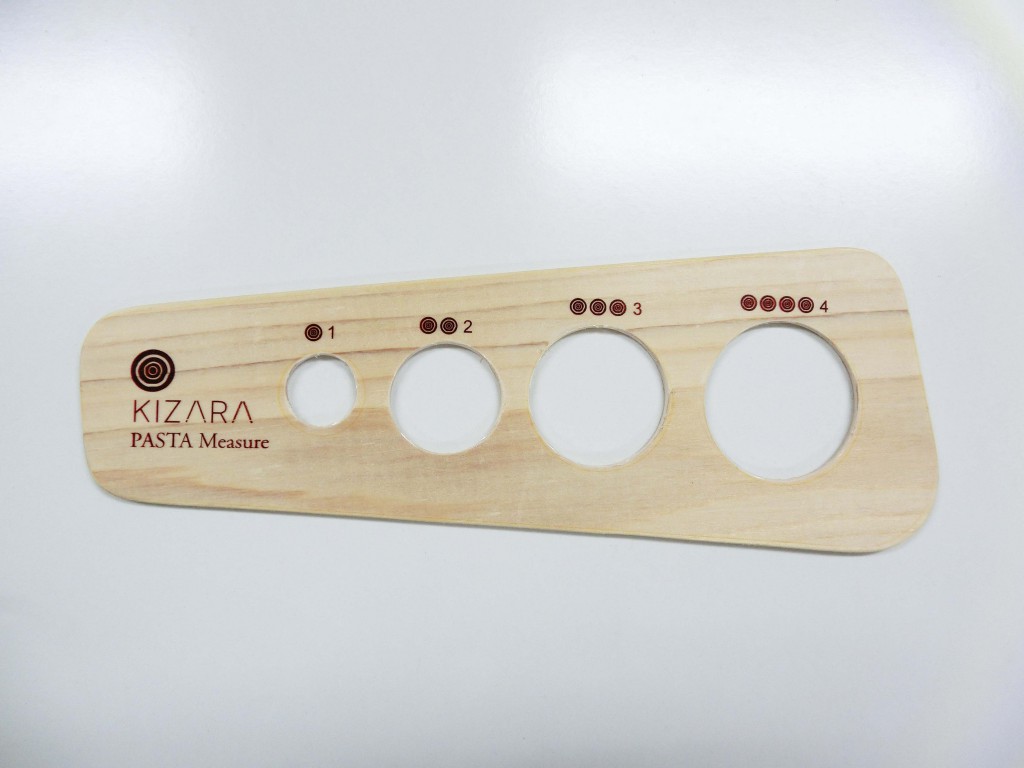 ヒノキのパスタメジャー4つ穴 （厚さ2.6mm） | KIZARA Products ｜木製 
